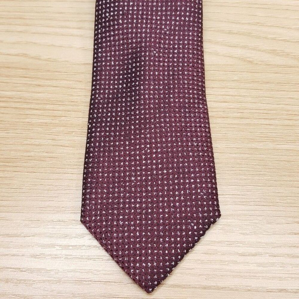 HUGO BOSS Mens Neck Tie Burgundy Micro Dot Textured Jacquard Slim Silk Necktie